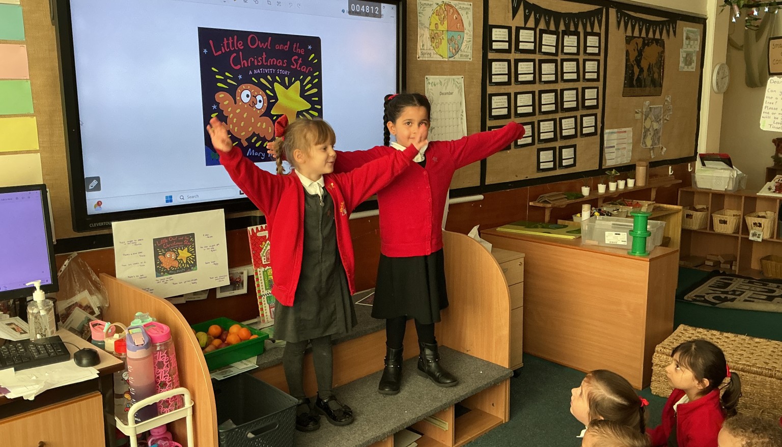 Little Owl and the Christmas Star role play