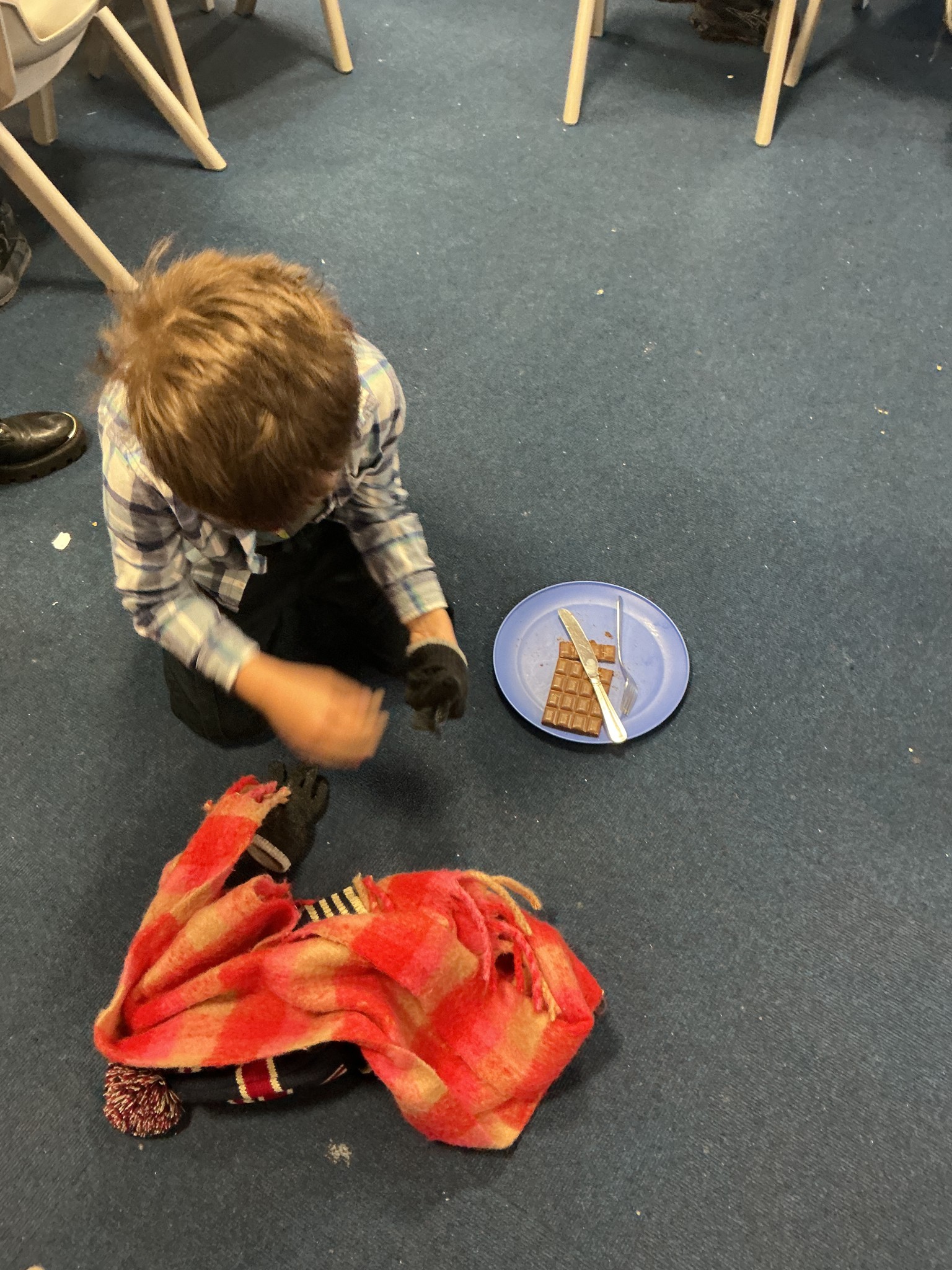 Can I get the hat, gloves and scarf on quick enough?