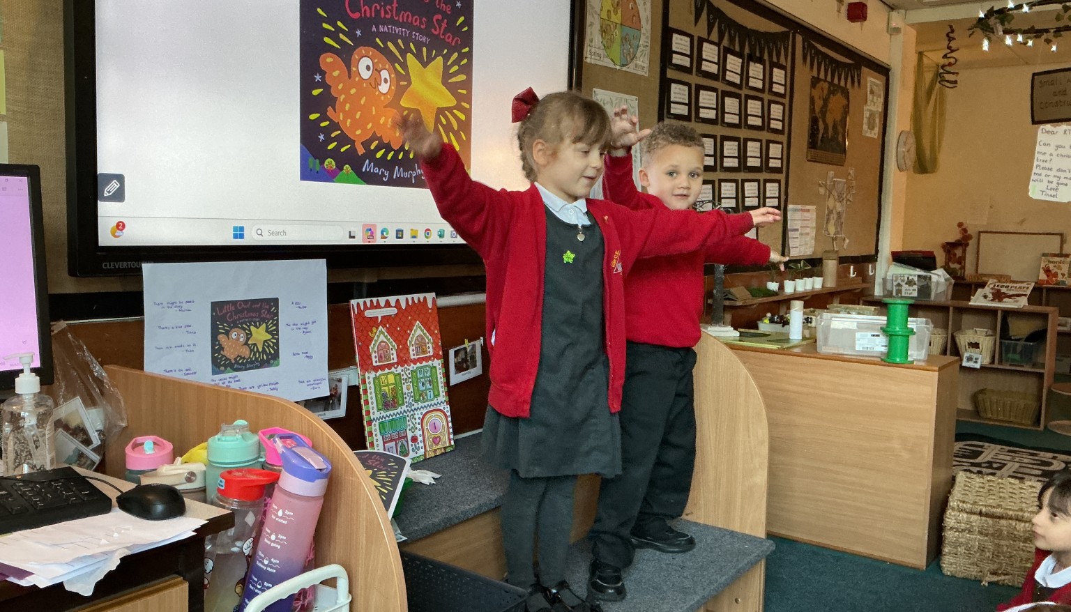 Little Owl and the Christmas Star role play