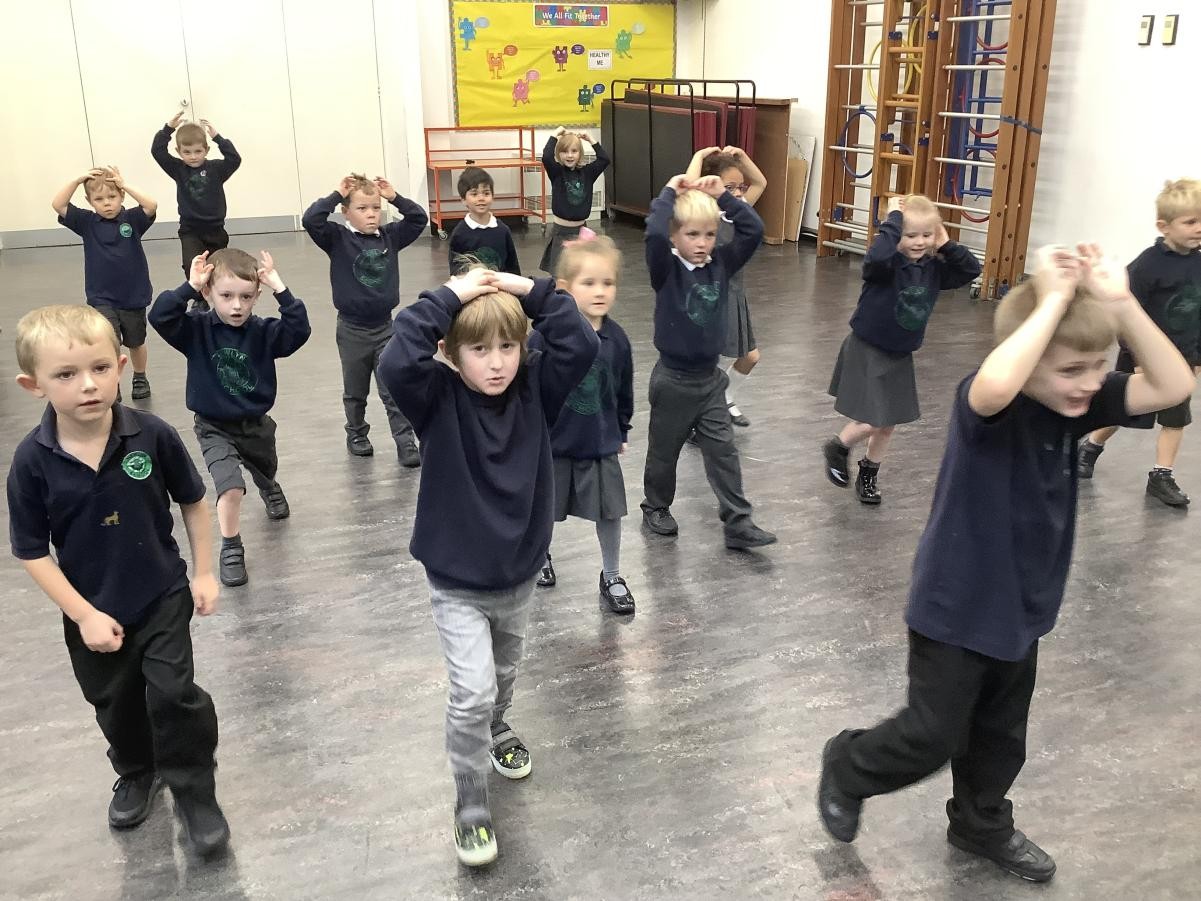 Children performing the dance to the Diwali story.