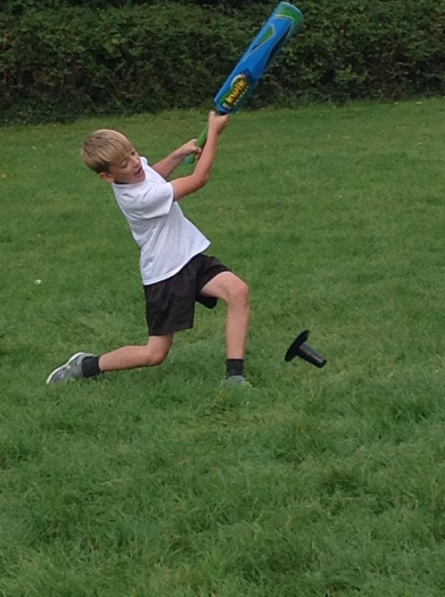 Curriculum PE with Sophie Whitlock from DEVON Cricket
Batting practice