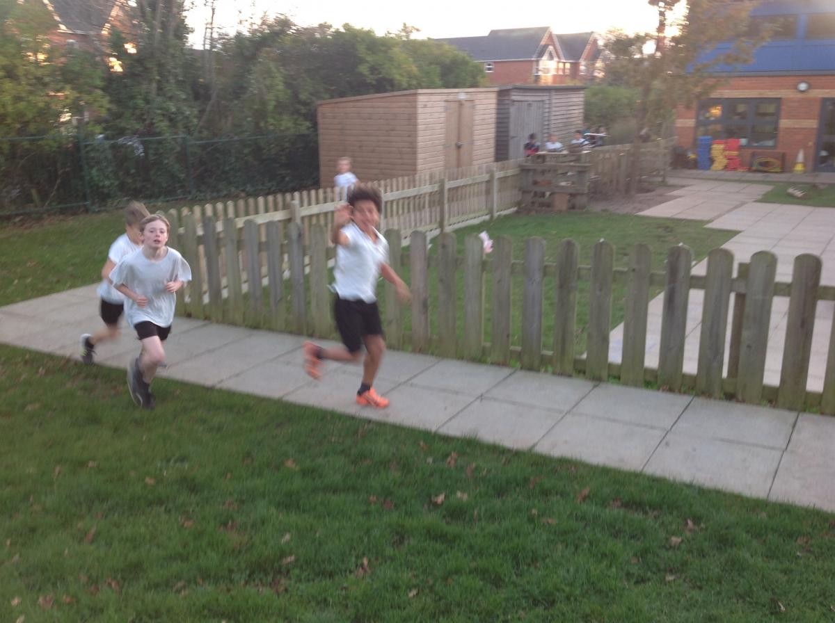 10K plus runners passing!