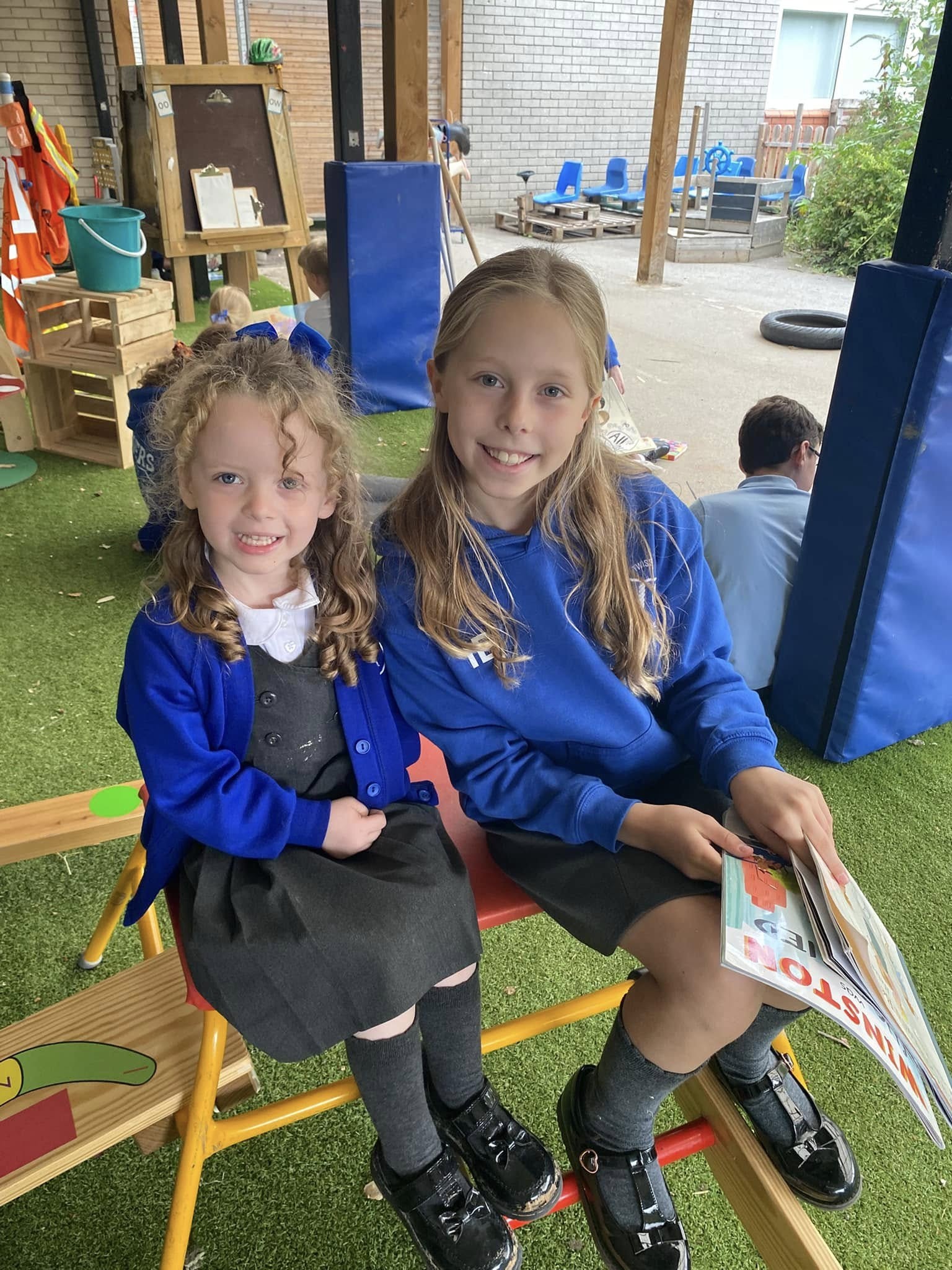 Sharing stories with Year 6 buddies