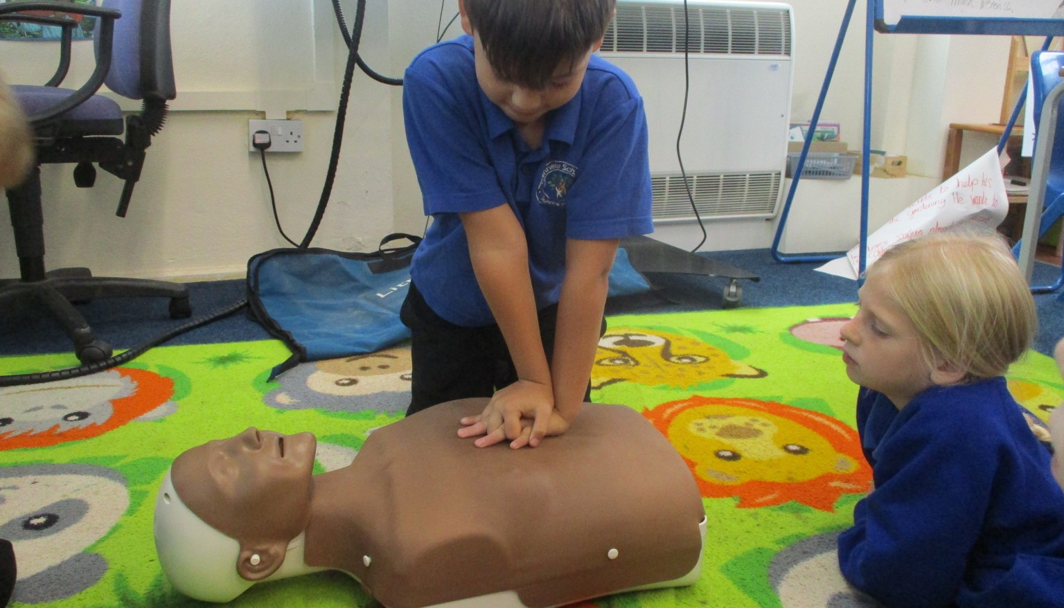 Learning CPR to help instruction writing 