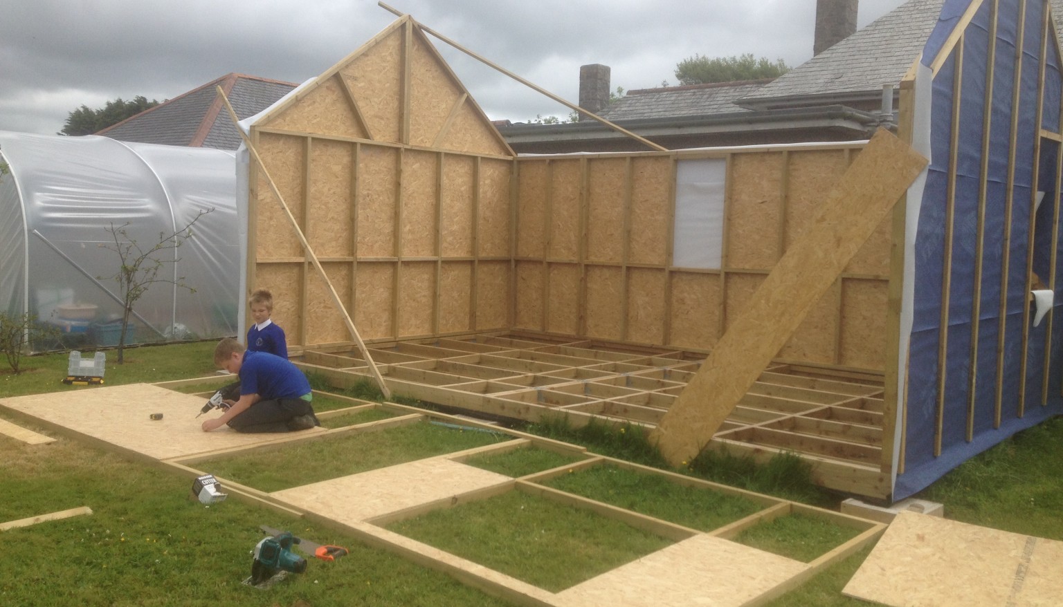 Building the Golden Hut