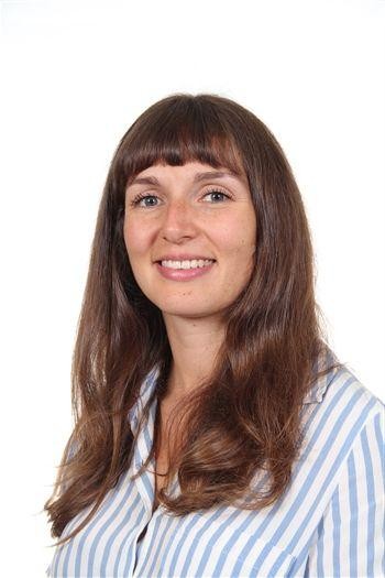 Mrs Sarah Mackenzie - PPA Teacher / Art & Design Leader