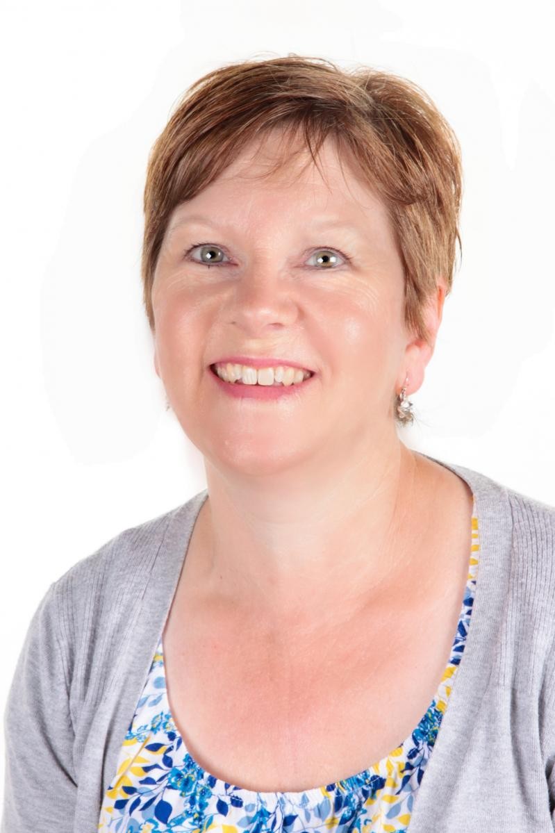 Mrs Linda Hammond - Year 2