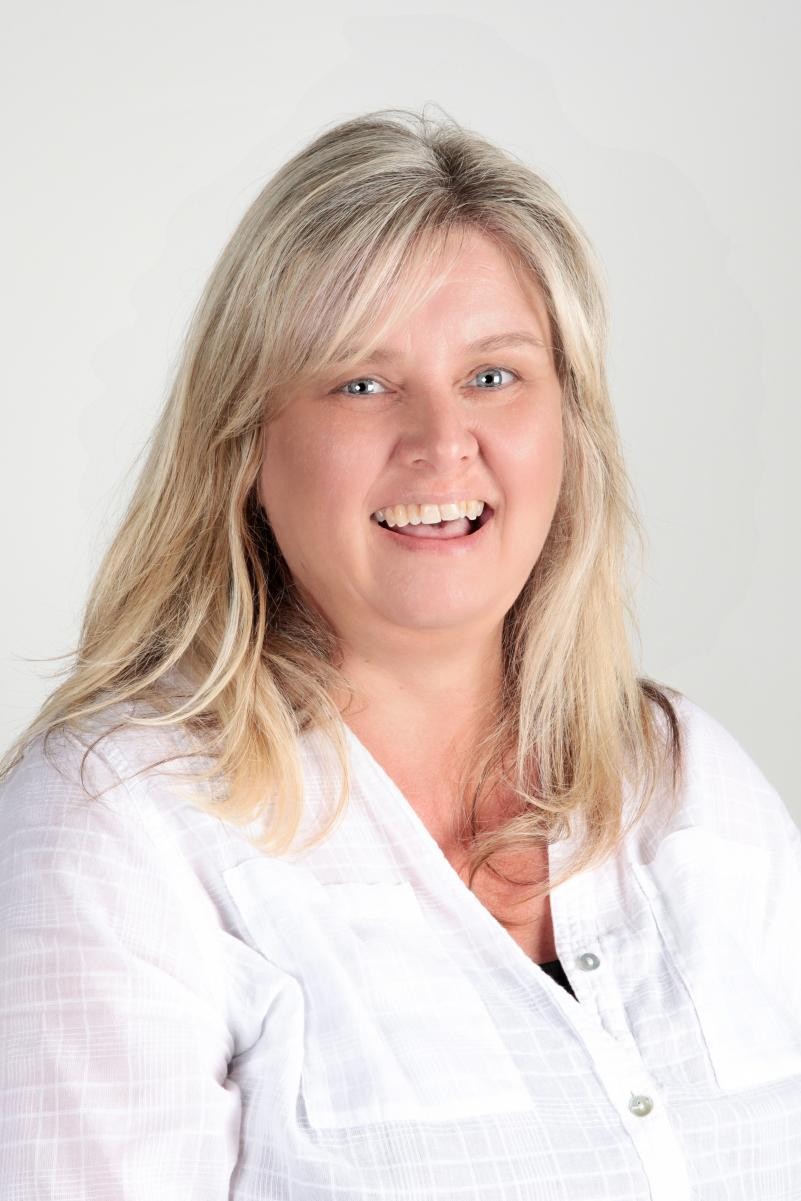 Mrs Jo Osmond- SEN TA Lead lunchtime supervisor