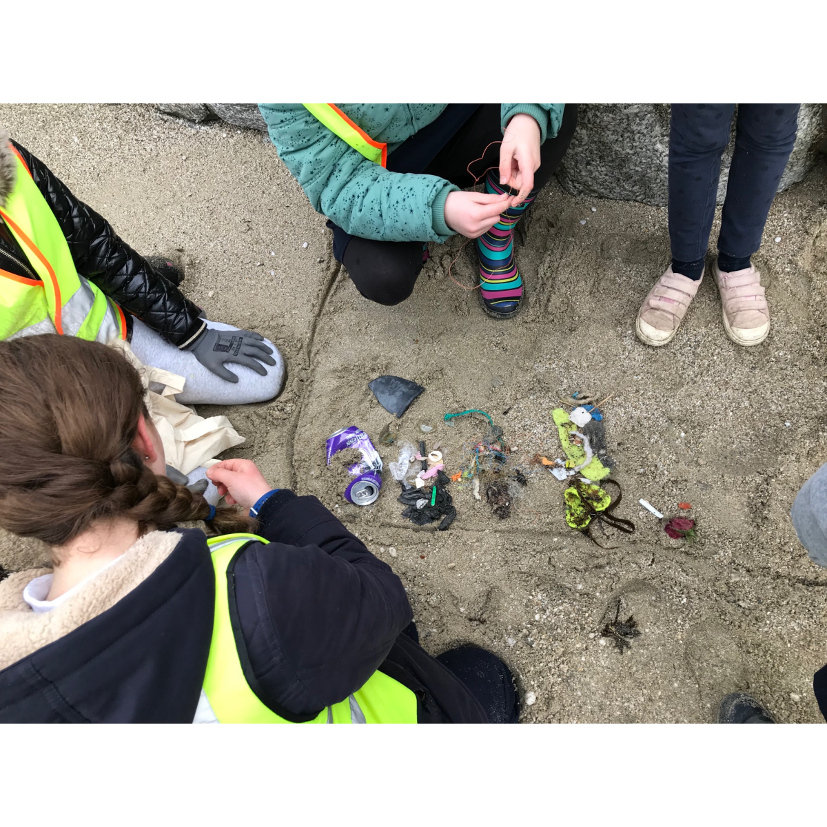 Class 5 carried out a beach clean on Swanpool beach.