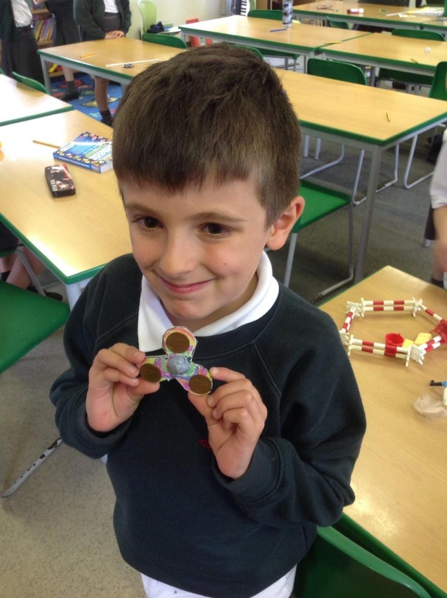 After the fidget spinner craze swept through Kea, Year 3 and Year 4 enjoyed learning about the science behind the spinners and made their own.