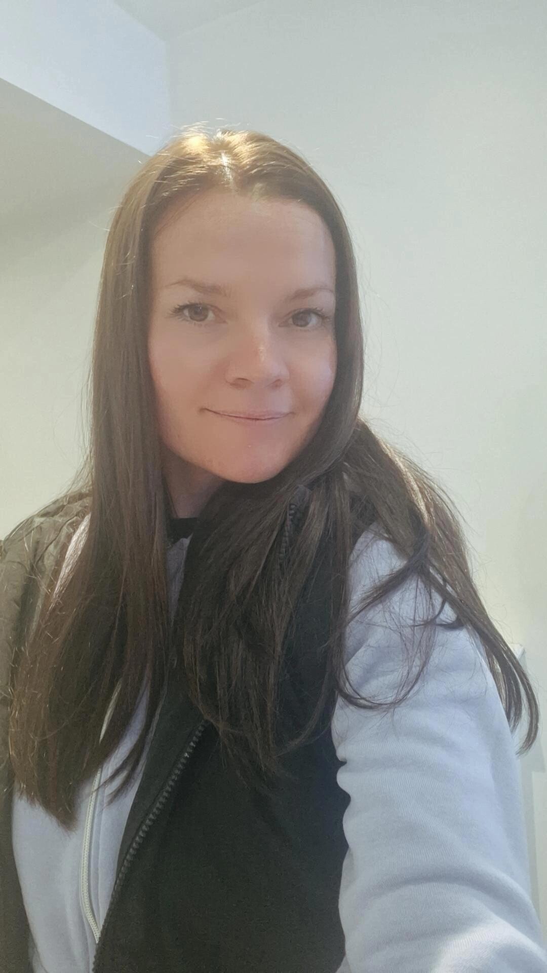 Olena Velykoivanenko - Support Staff Team
