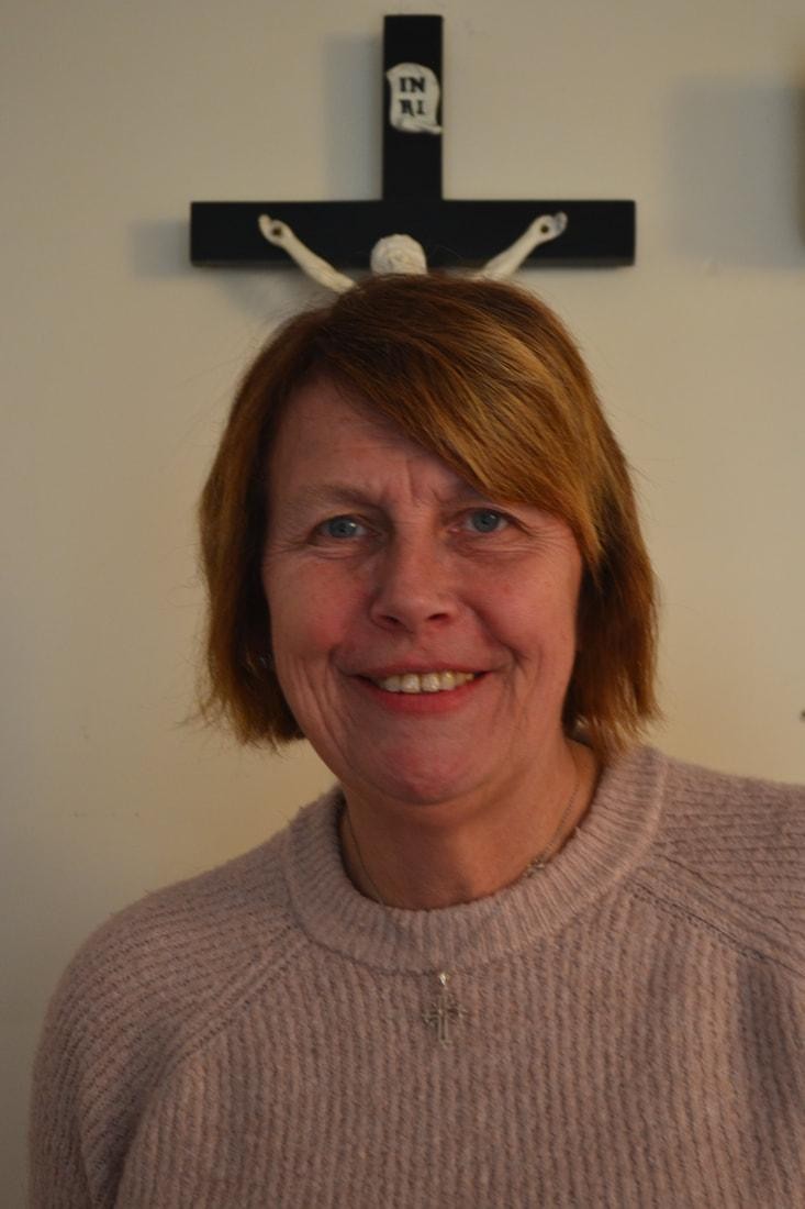 Mrs Lyn McLoughlin
