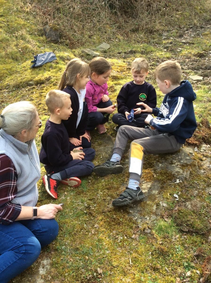 We found wood, iron, coal, charcoal, stone and wool all materials found in the Forest of Dean.