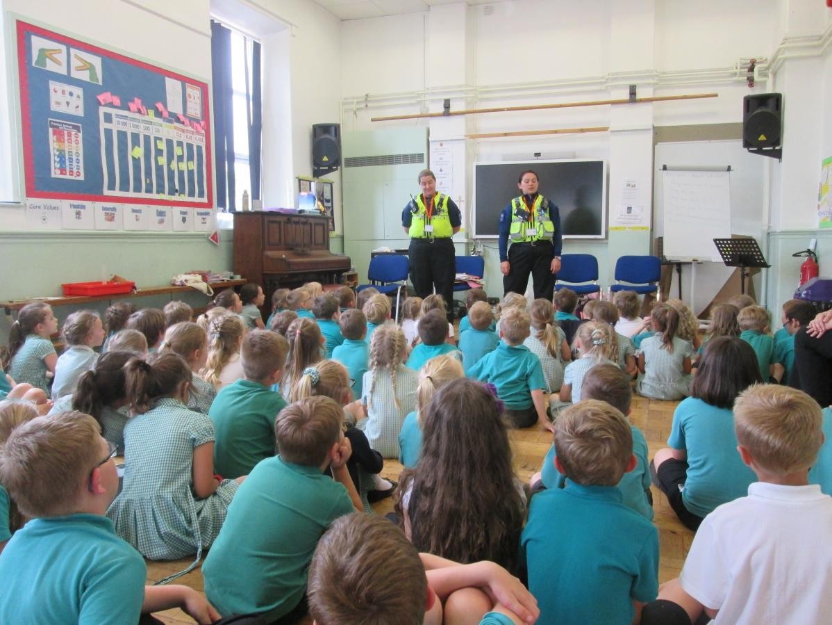 We had a visit from the Police to talk about keeping ourselves safe on Social Media and other online communities.
