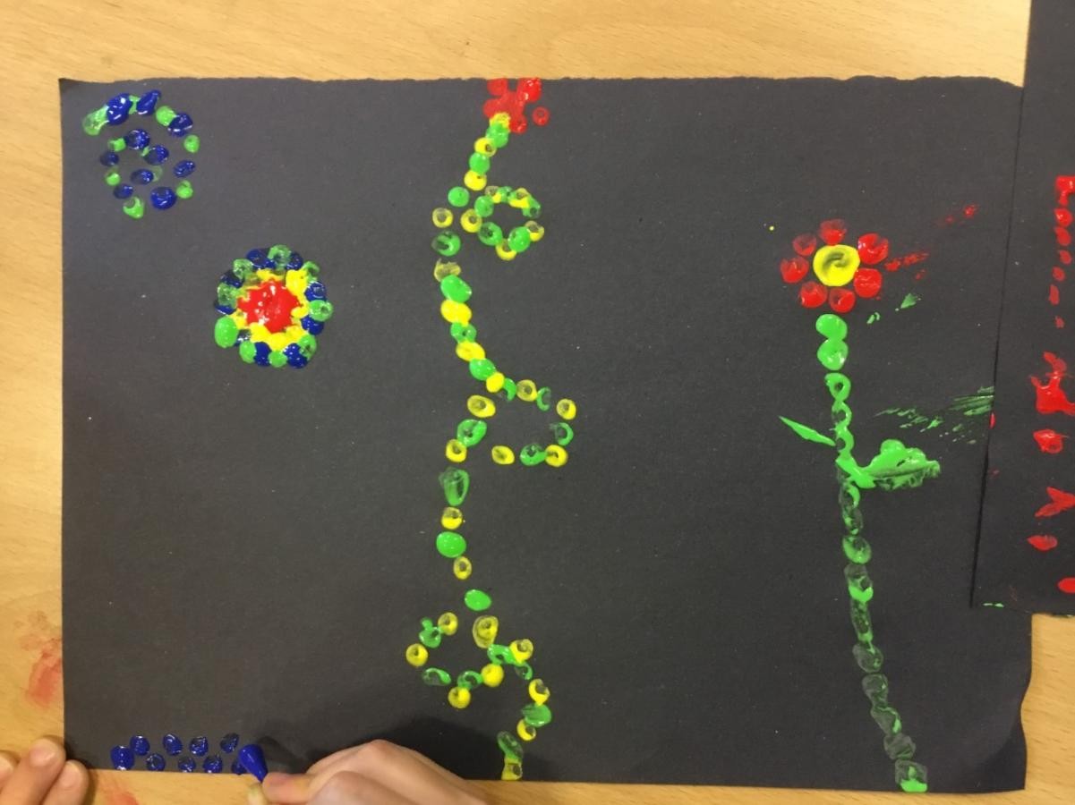 We enjoyed creating our Bonfire Night pictures after discussing the colours and shapes we see in fireworks.