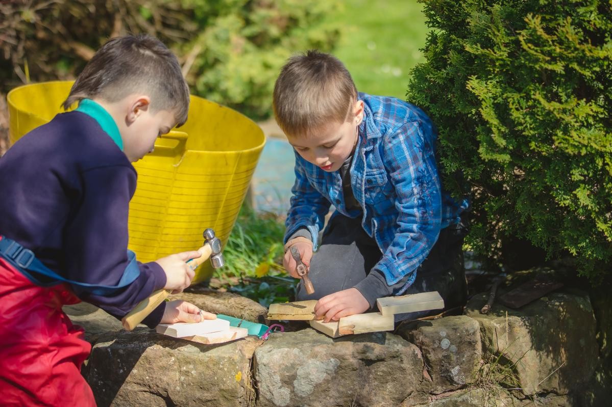 Forest adventures - learning to use tools safely