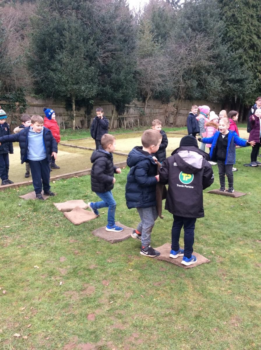 Team building games 
