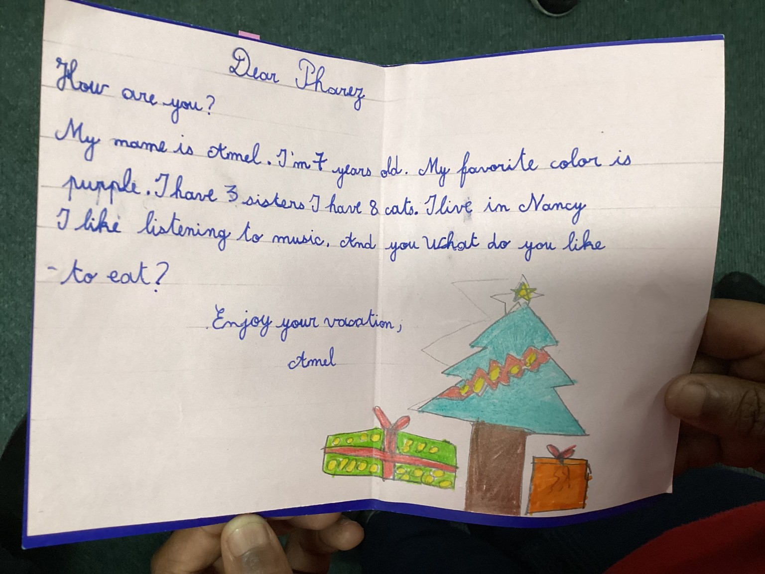 Children in Y3 opening their cards