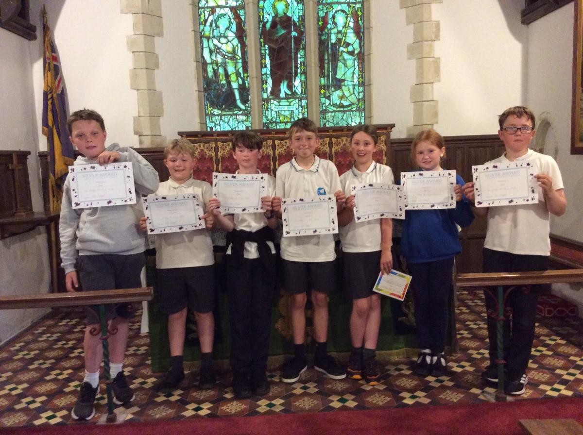 Our Worship leaders are awarded their Gold Cetificates