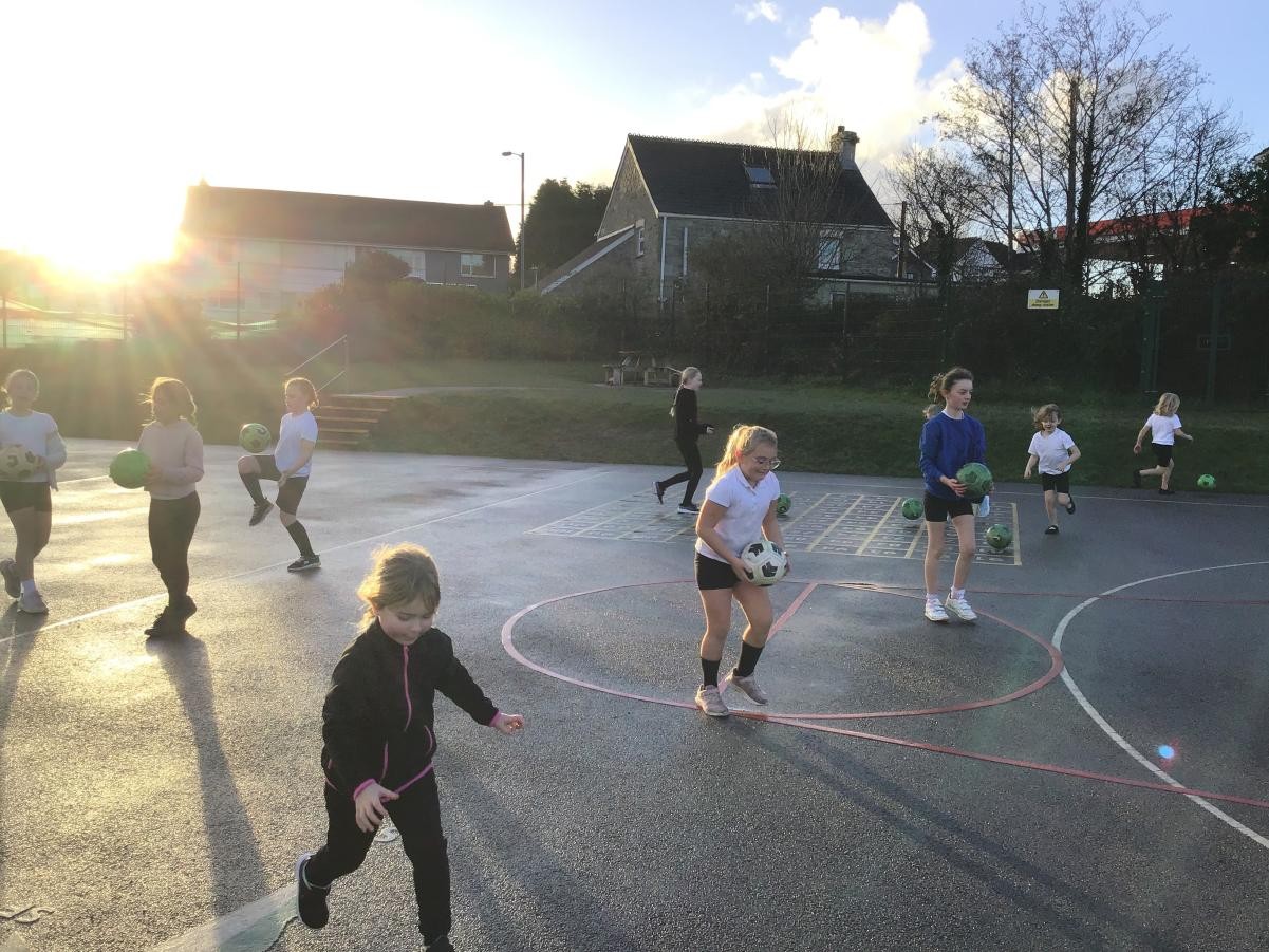 Morning Girls Football Club