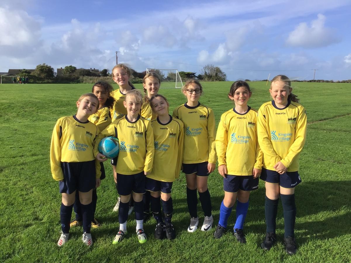 Well done to the Year 6 girls for coming 3rd place in the Newquay girls football festival.