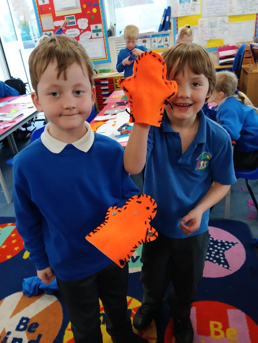 Designing and making puppets