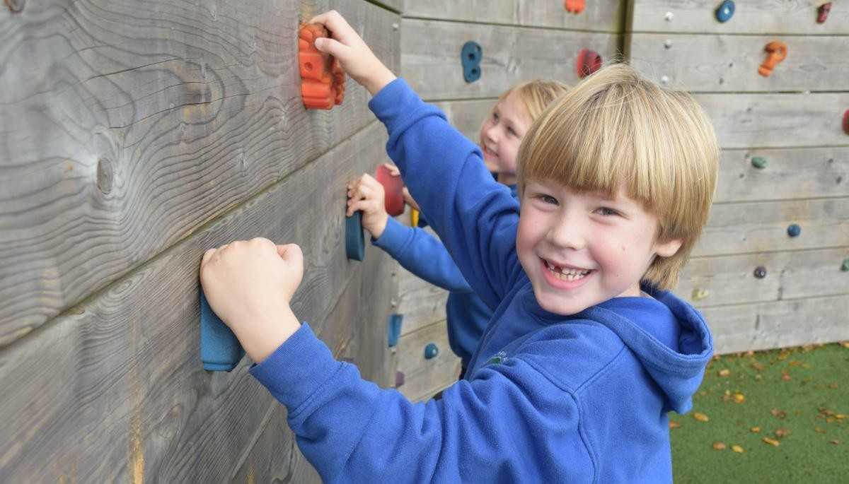 Climbing wall