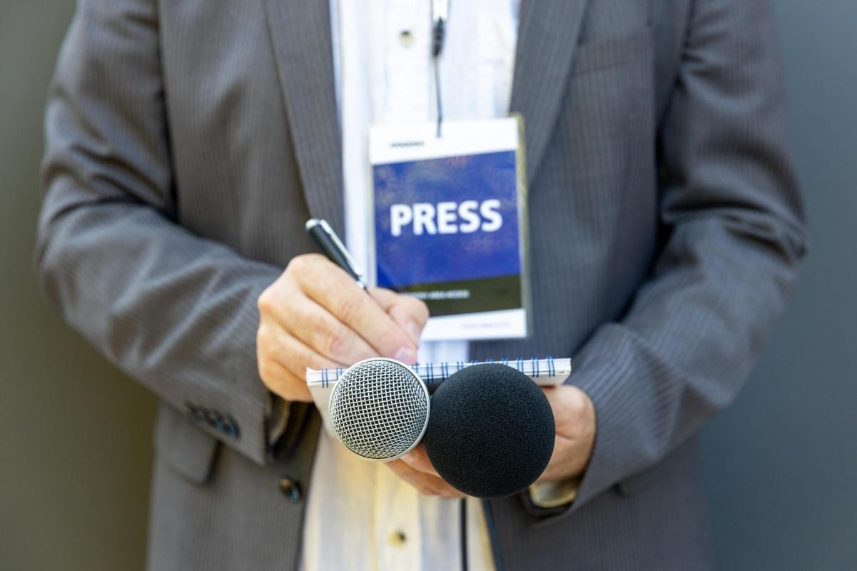 JOURNALIST