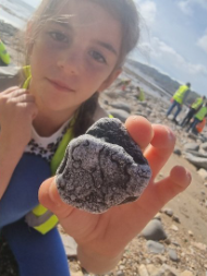 Year 3 - Fossil hunting at Charmouth Beach