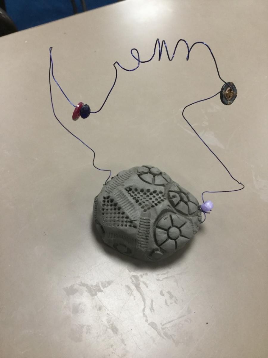 Sculpture. Clay and wire