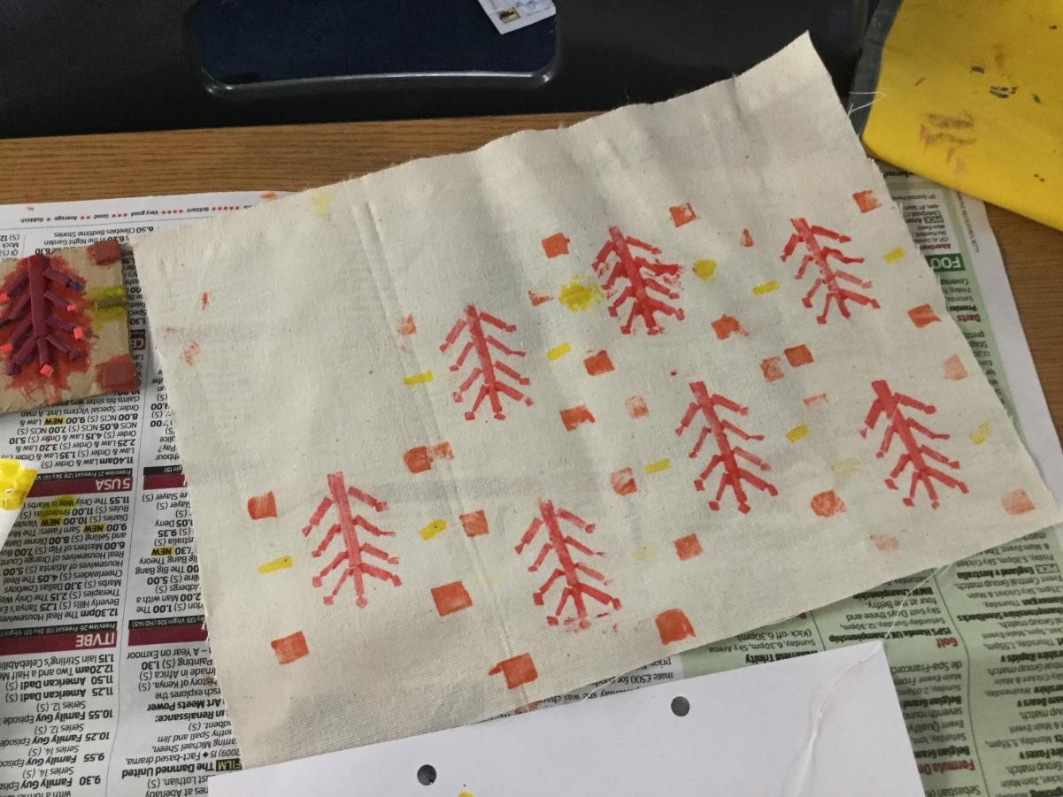 Print. Repeat patterns on fabric