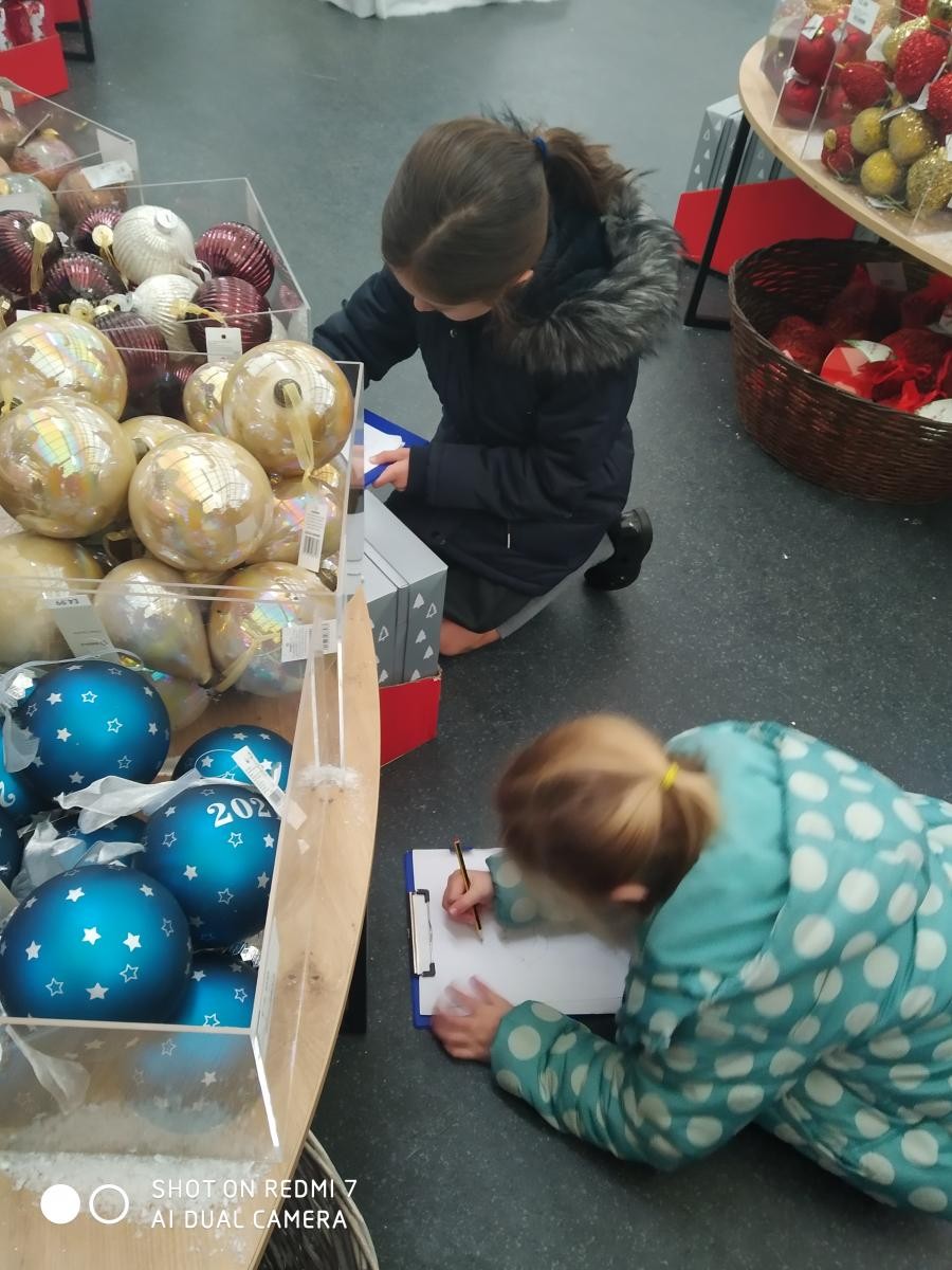 Researching Christmas decorations