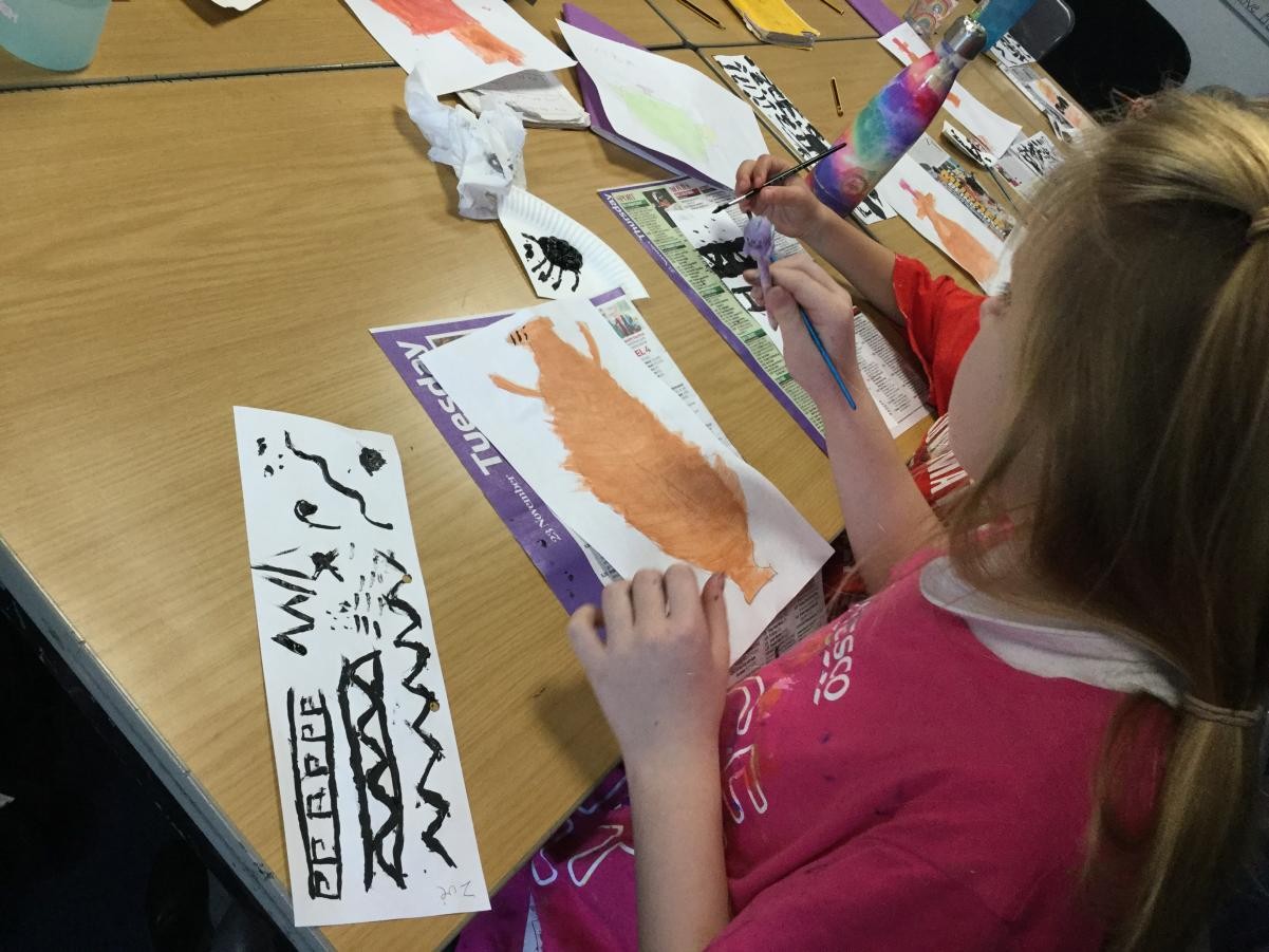 Paint. Adding Greek patterns to watercolour Greek vases