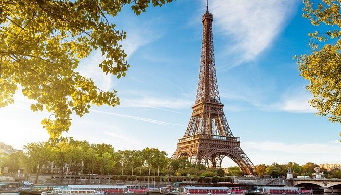 Eiffel Tower 