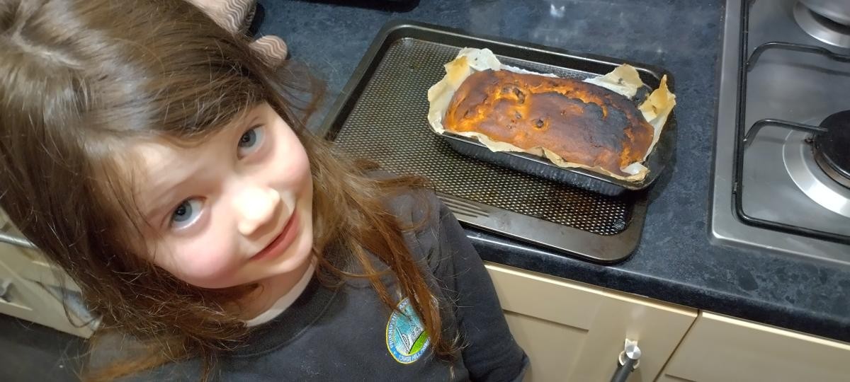 Jasmine worked with Mum to create a banana loaf!