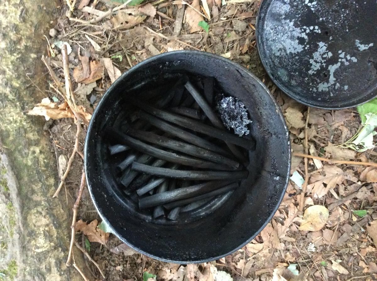 We took the tin of willow off the fire and let it cool. When we took the lid off, we saw that it had turned into charcoal! 