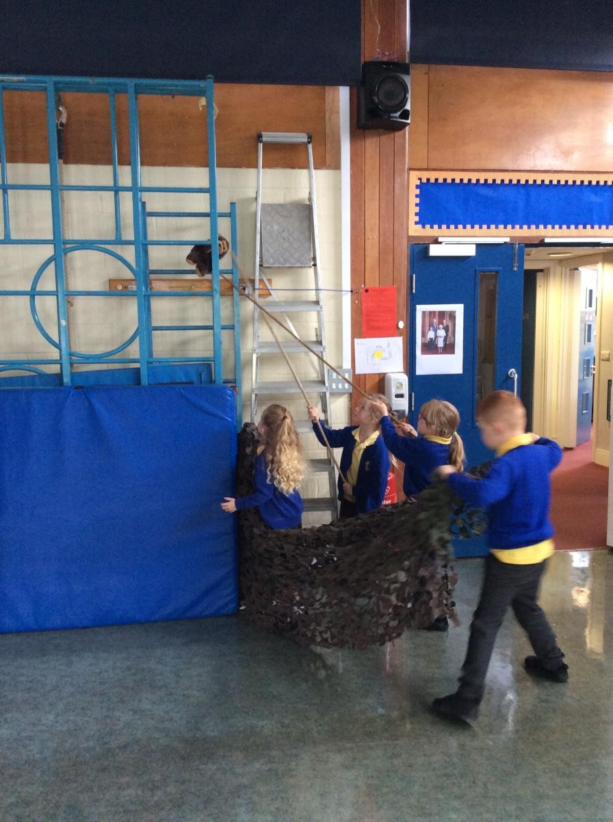 Year 1 - Autumn Term 
Mission - Steve Backshall 
Year 1 loved their missions to help save the animals in the rainforest!