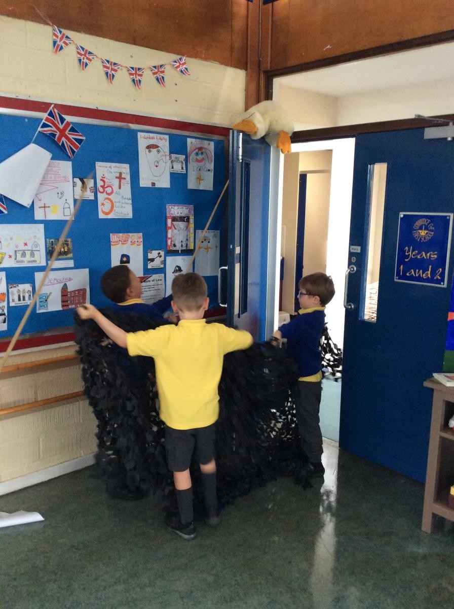 Year 1 - Autumn Term 
Mission - Steve Backshall 
Year 1 loved their missions to help save the animals in the rainforest!