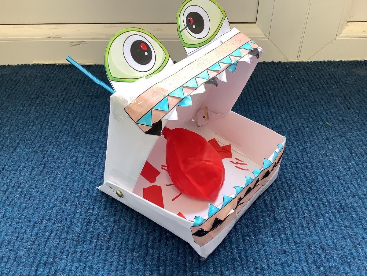 Year 3 loved their INSPIRE session with their grown ups where they used pneumatics to create a moving monster!