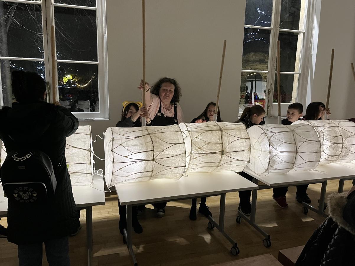 The dragon being assembled at the Queen's hall
