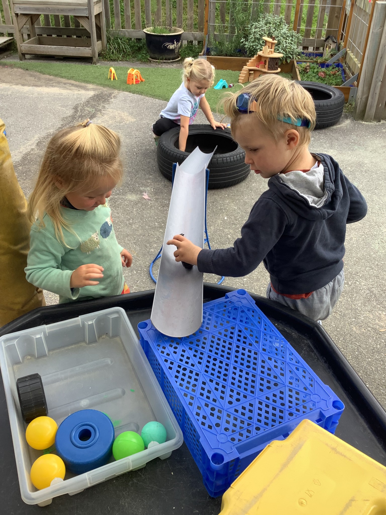 Rolling things down the guttering