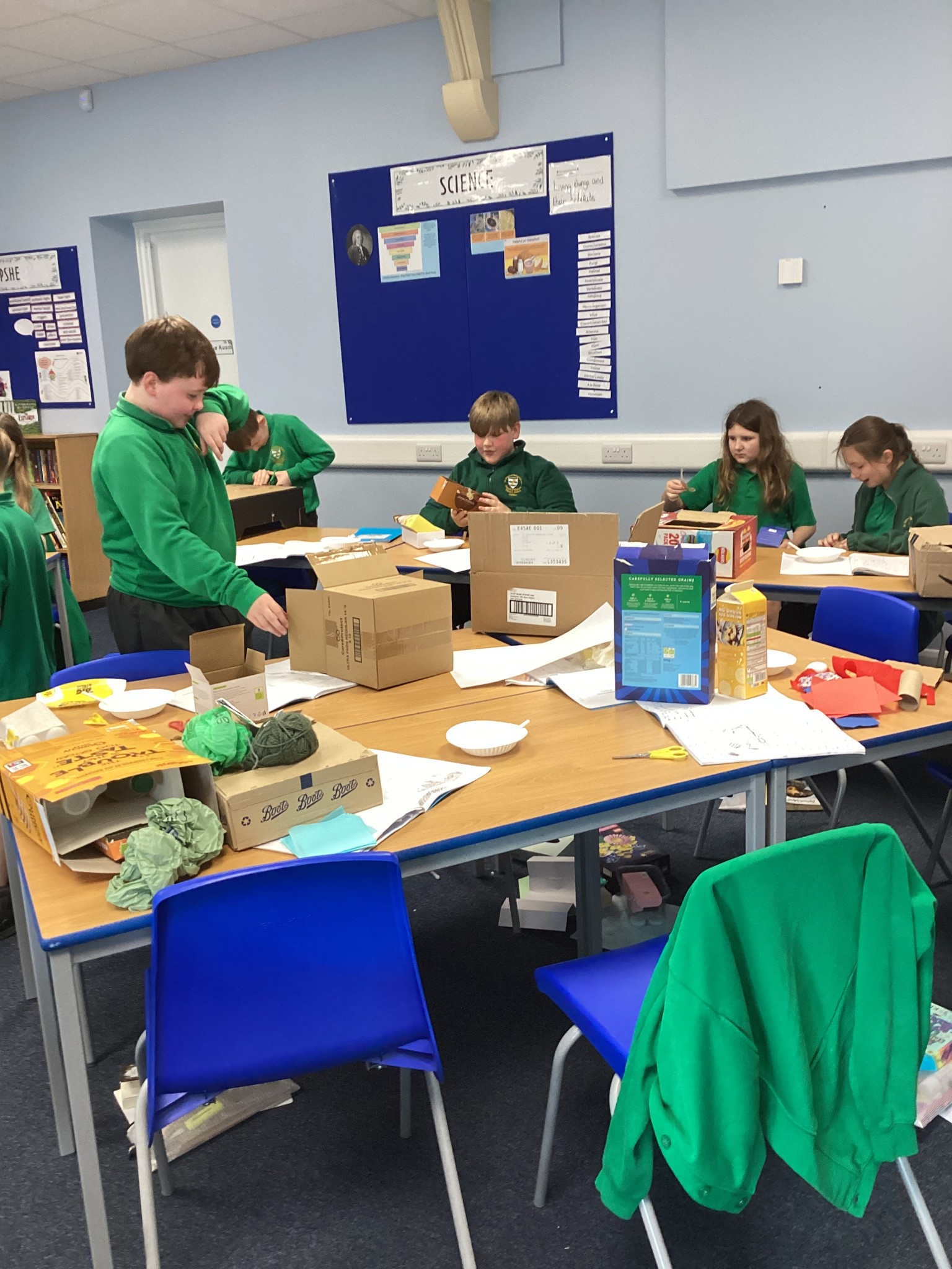 Junk modelling in art