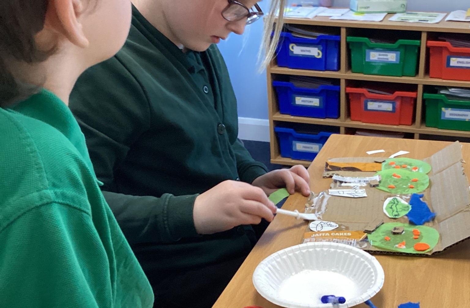 Junk modelling in art