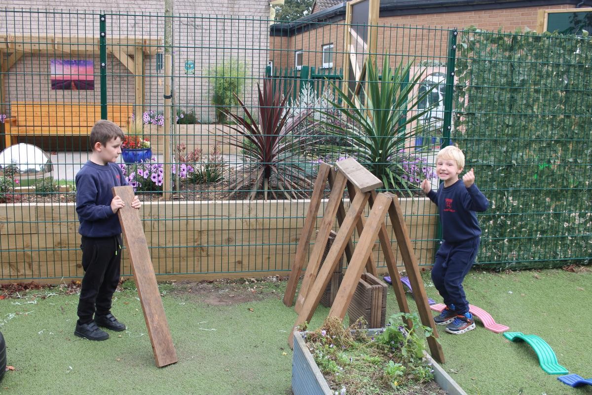 The children were very excited when they managed to make objects balance.