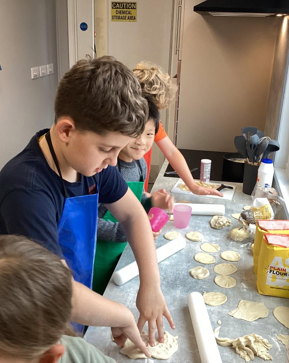Ms Floyd's favourite quote from one of the children this week.... "we're learning lots of life skills in this club!" Fantastic!