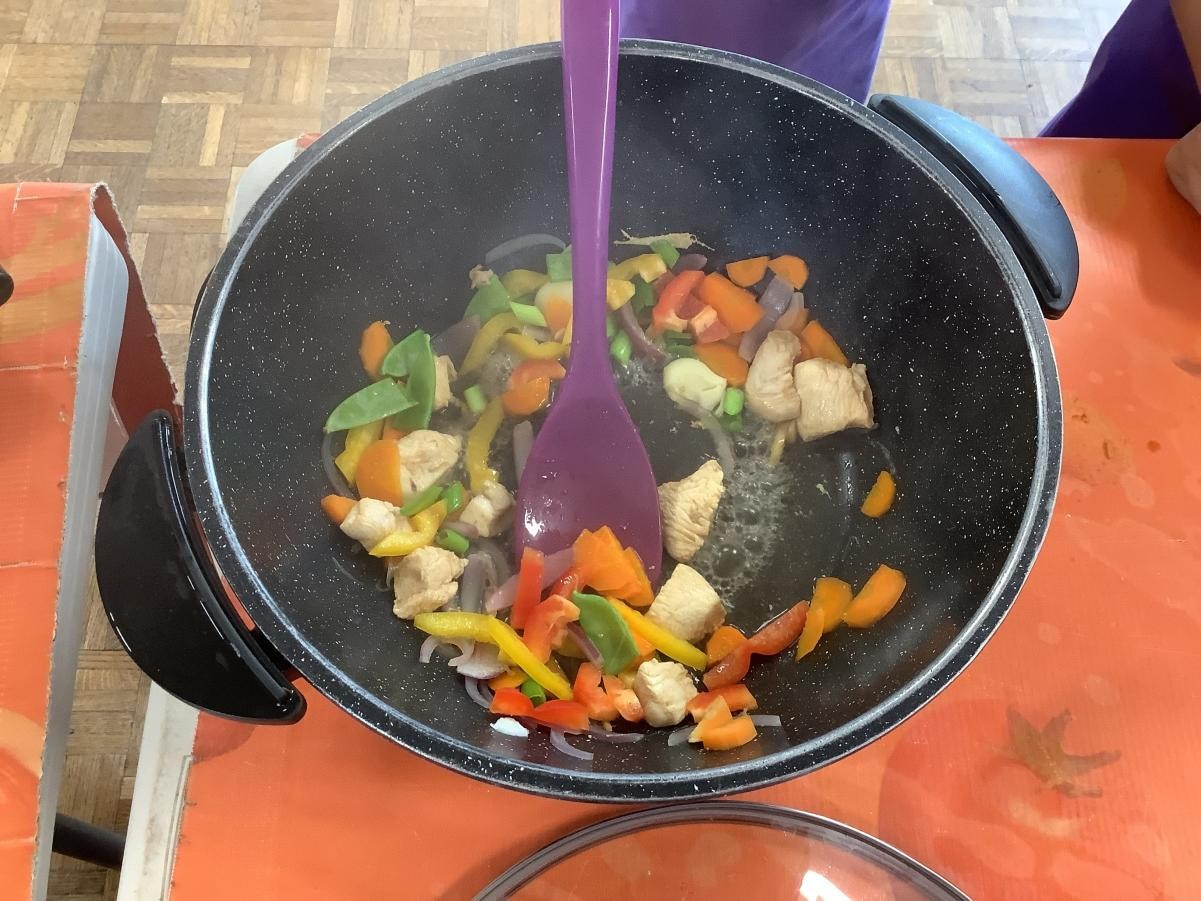 We enjoyed our Roots to Food cooking workshop where we worked as a team to slice, peel, chop and mix. The food we made was delicious!