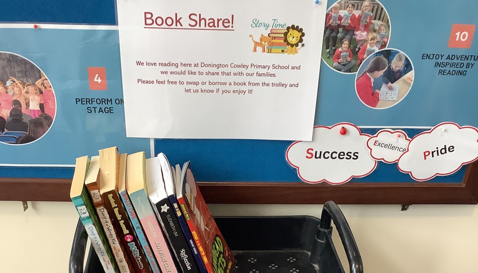 Come and visit our reading trolley in the entrance area. There are lots of books for grown ups, children and younger siblings to share!
