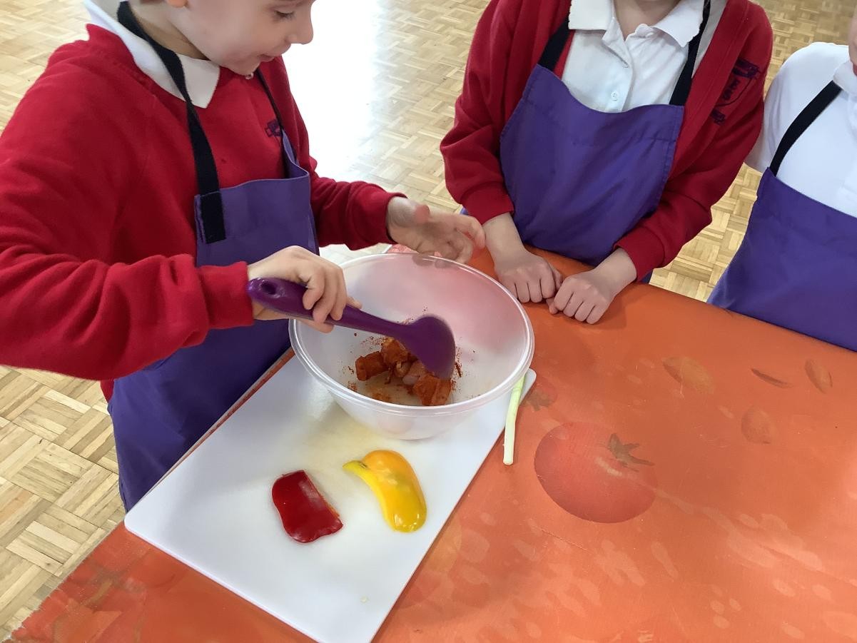 Roots to Food! Today, we made a Tandoori chicken.