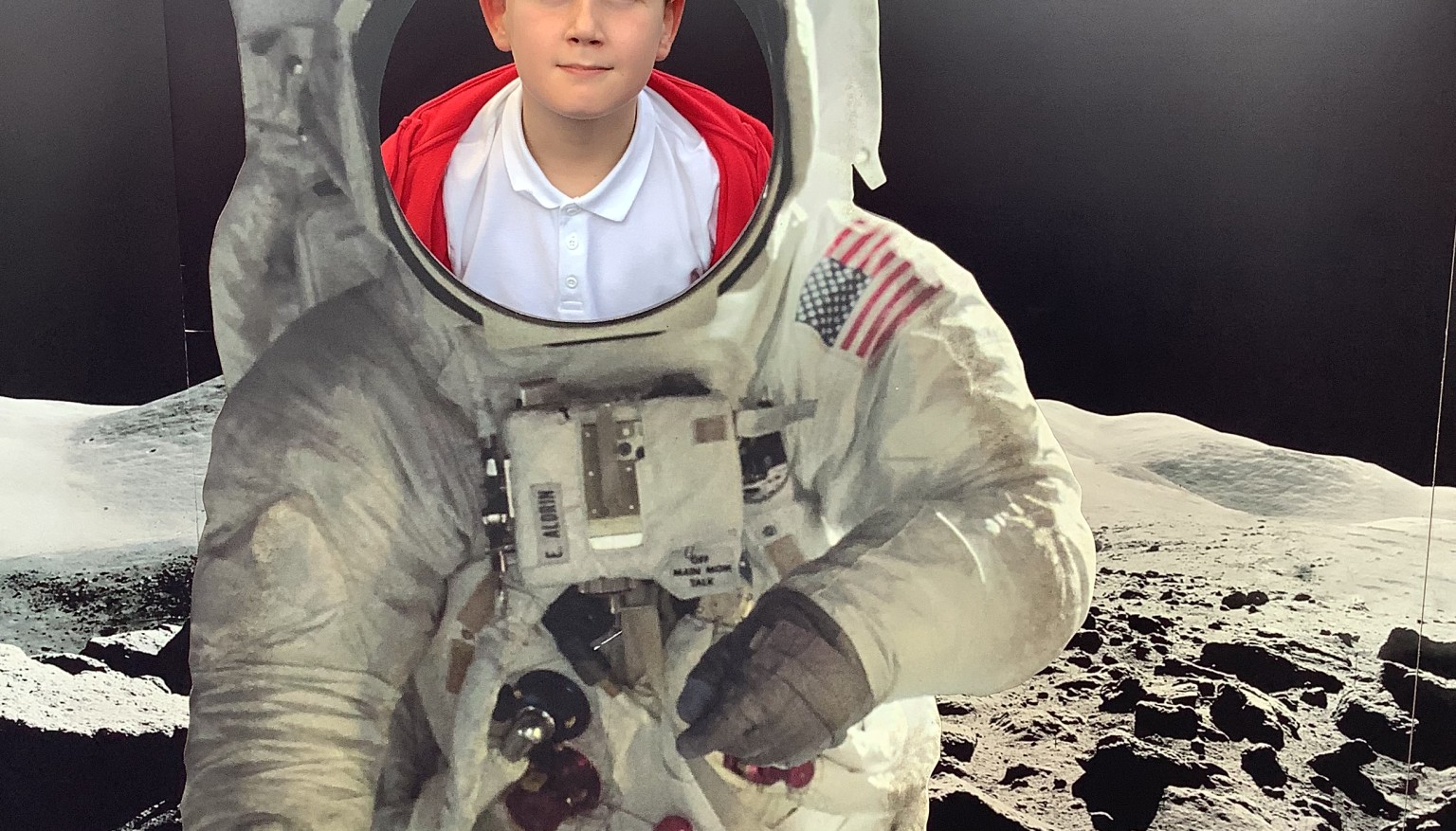 We explored the space centre.