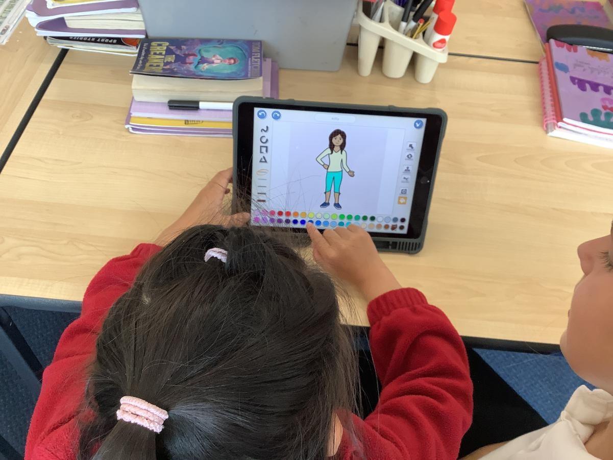During our computing lesson this week, we used Scratch to create algorithms.